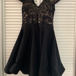 Lace mini belled dress